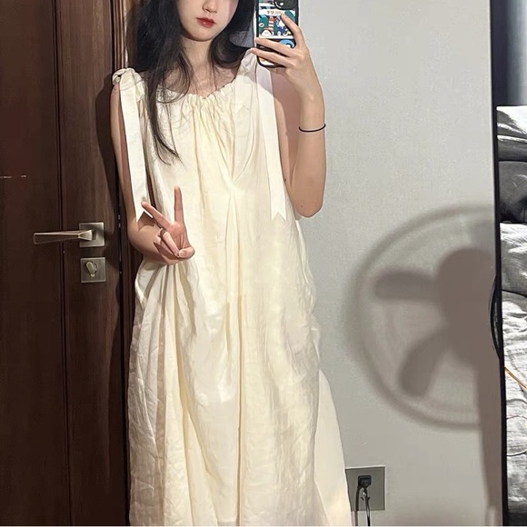 Mystery box of clothes/sweater/hoodie/dress/pants - Picture 2 of 6